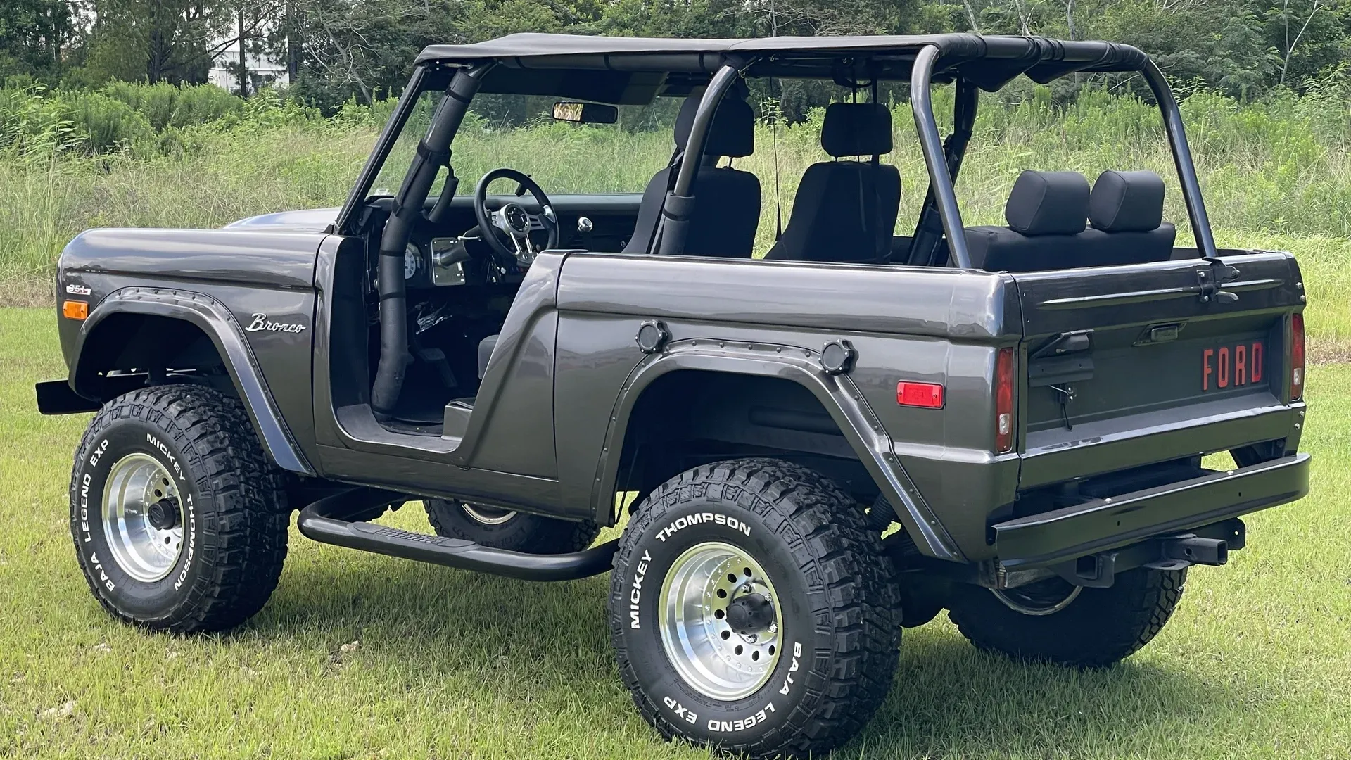 1971-ford-bronco-for-sale-velocity-restorations-10