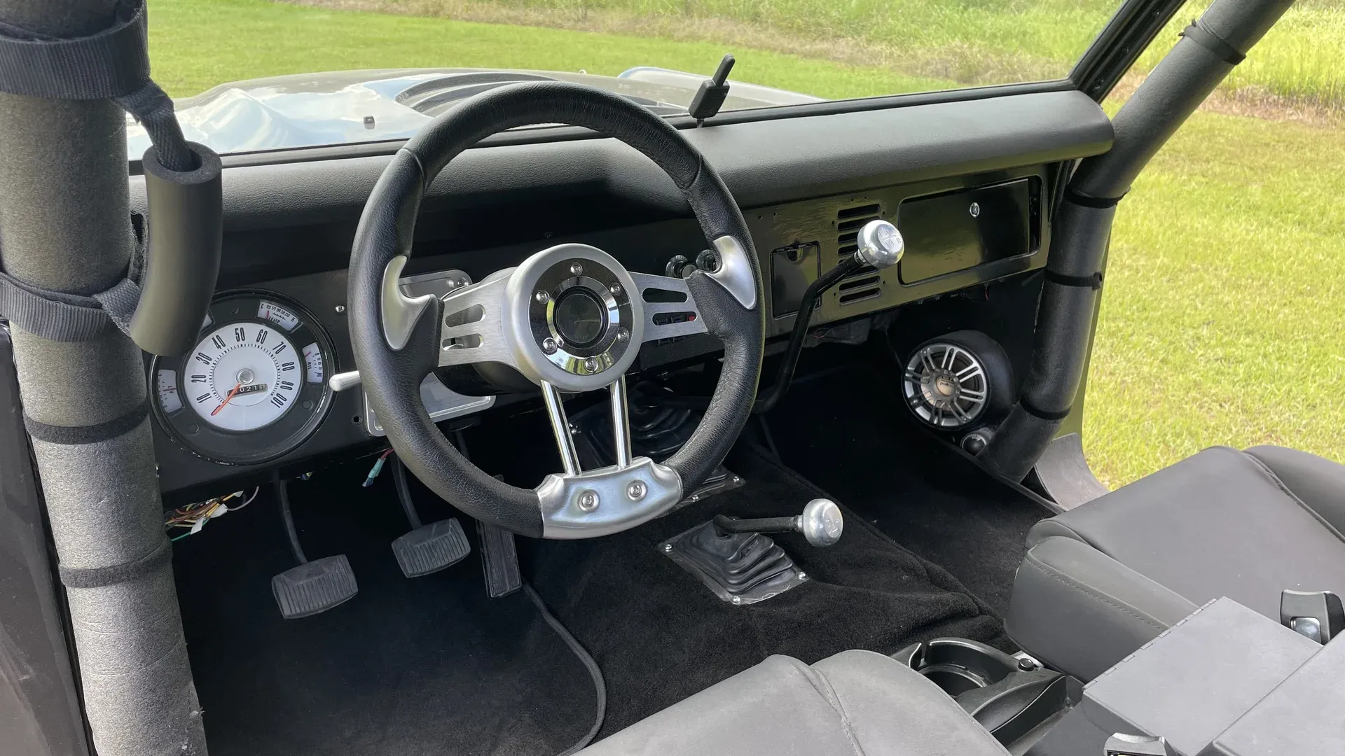1971-ford-bronco-for-sale-velocity-restorations-13