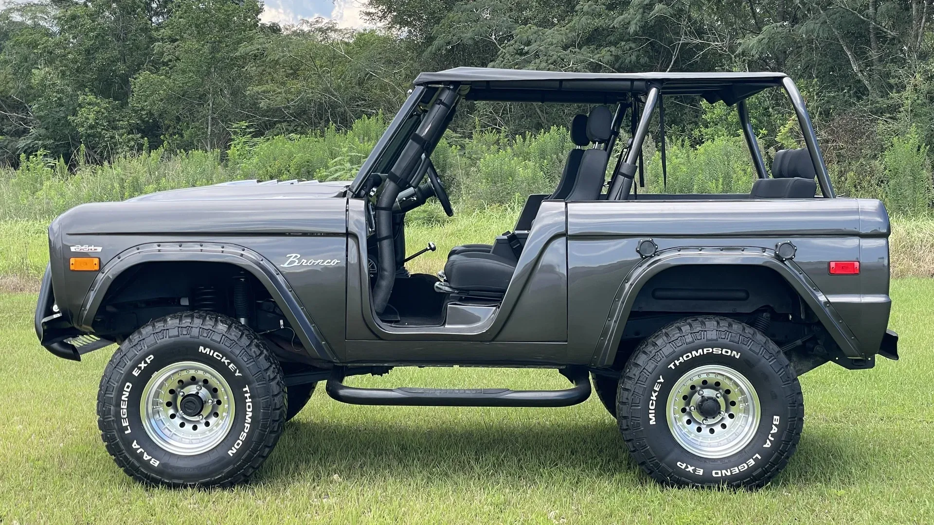 1971-ford-bronco-for-sale-velocity-restorations-9