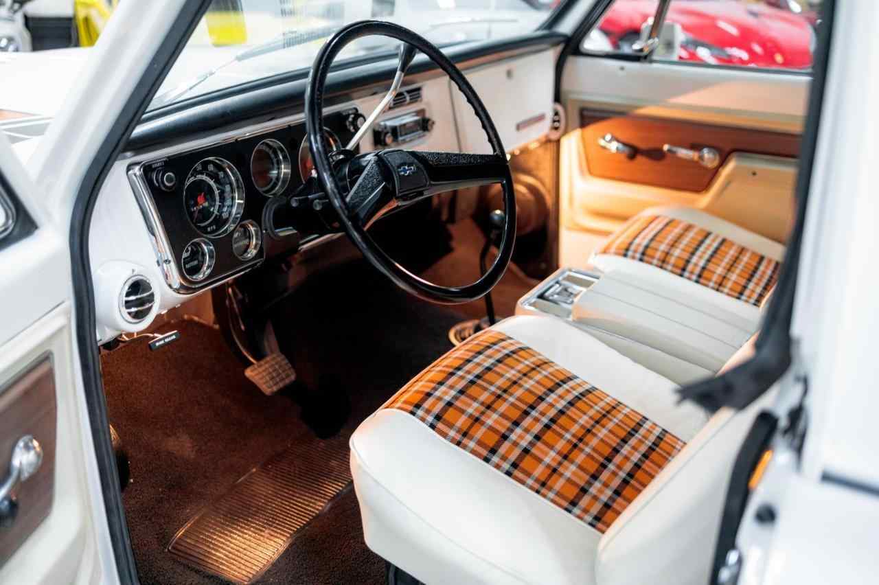 1972-chevrolet-k5-blazer-cst-highlander-for-sale-marietta-ga-3