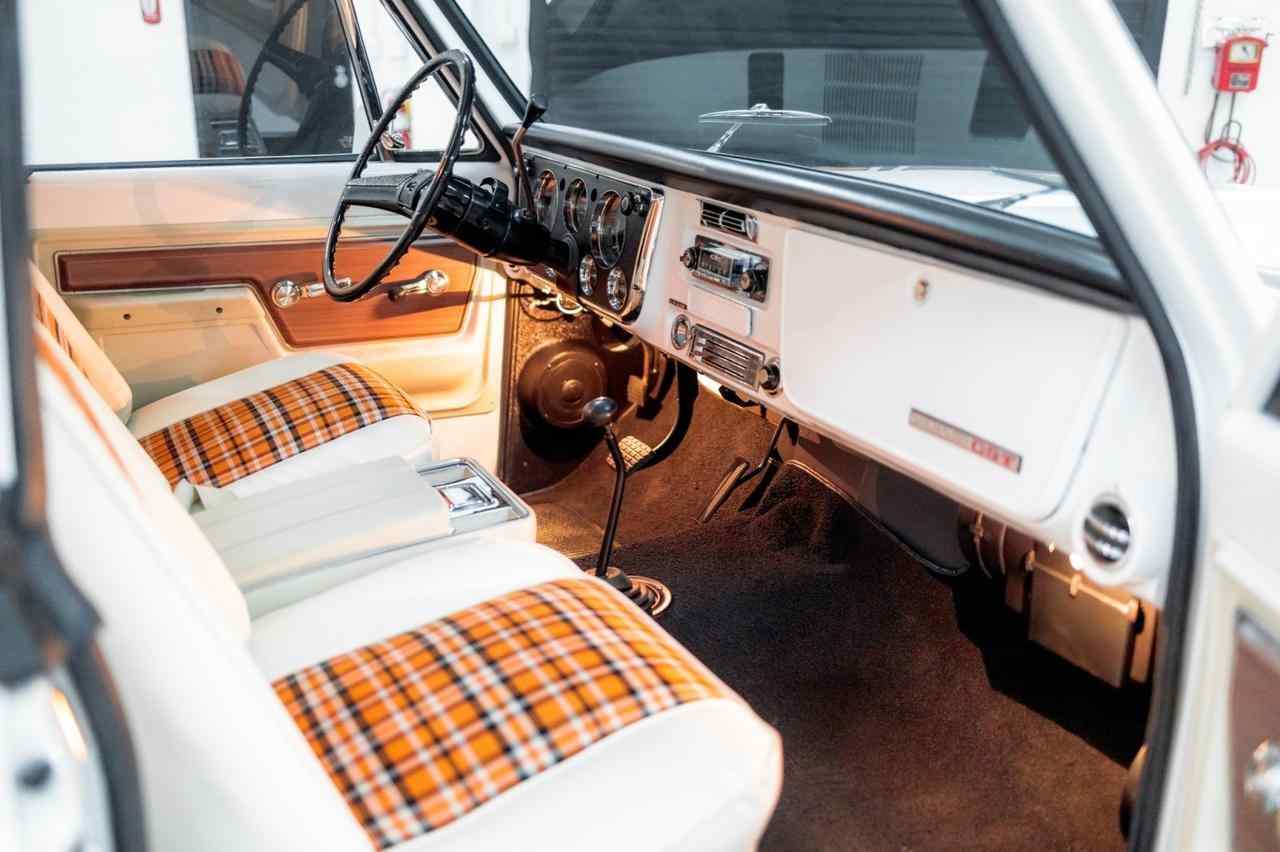 1972-chevrolet-k5-blazer-cst-highlander-for-sale-marietta-ga-70