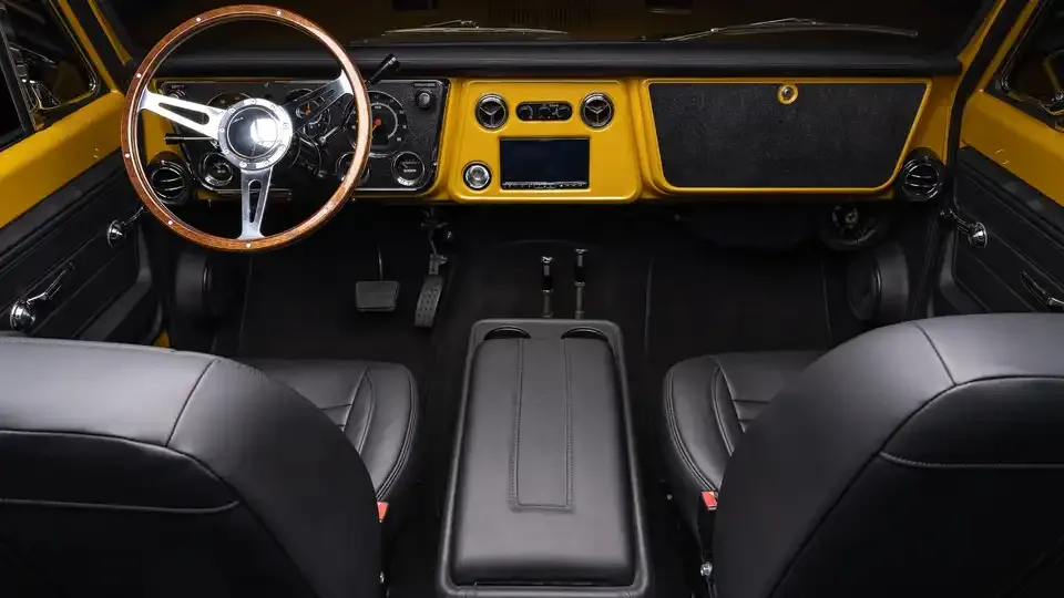 1972-chevrolet-k5-blazer-for-sale-velocity-restorations-14