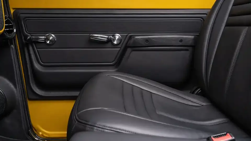 1972-chevrolet-k5-blazer-for-sale-velocity-restorations-16