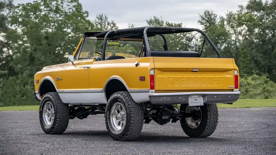 1972-chevrolet-k5-blazer-for-sale-velocity-restorations-29