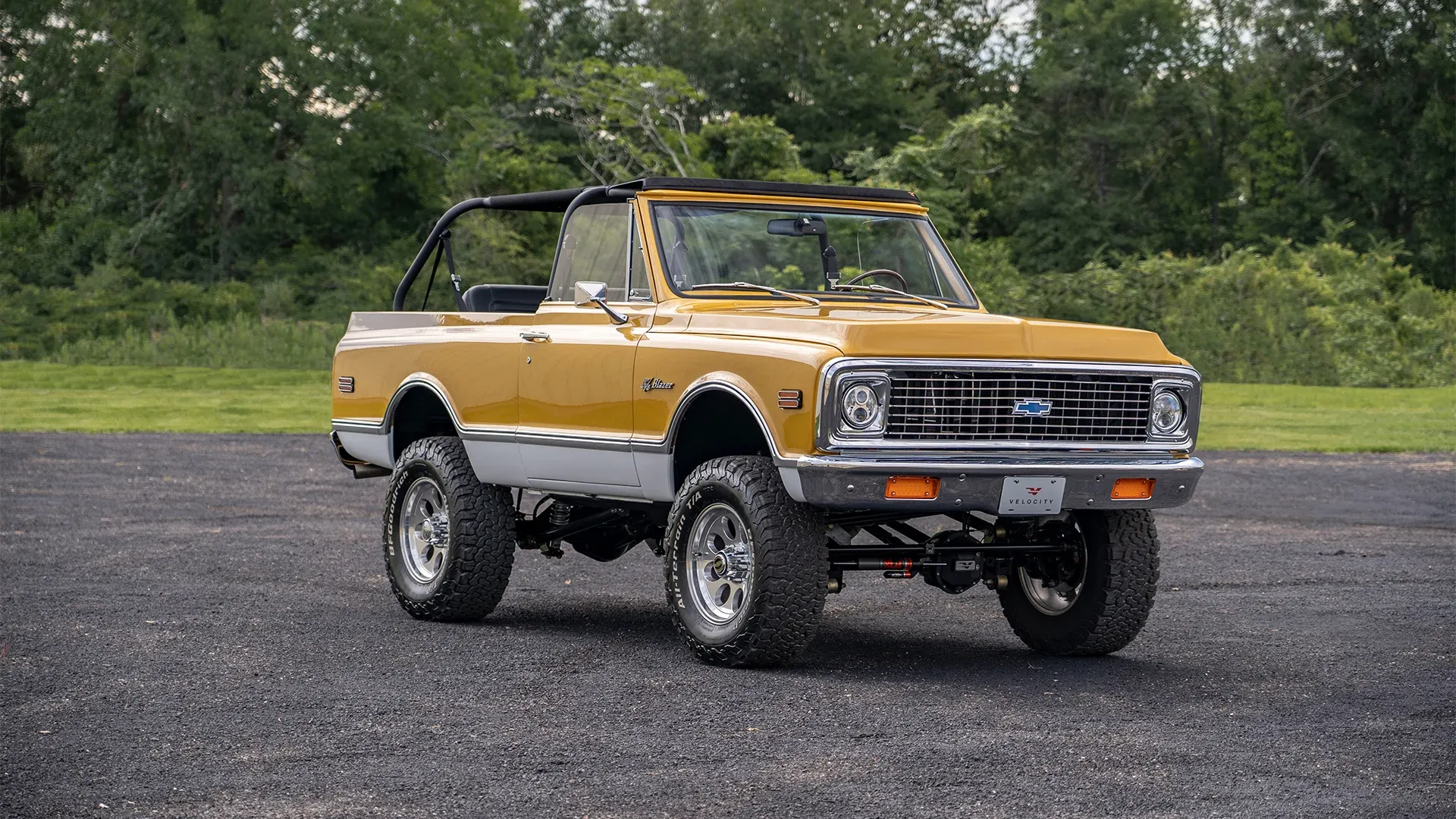 1972-chevrolet-k5-blazer-for-sale-velocity-restorations-34