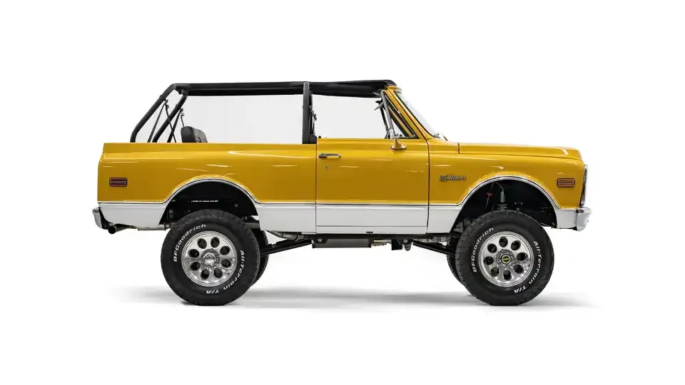 1972-chevrolet-k5-blazer-for-sale-velocity-restorations-7