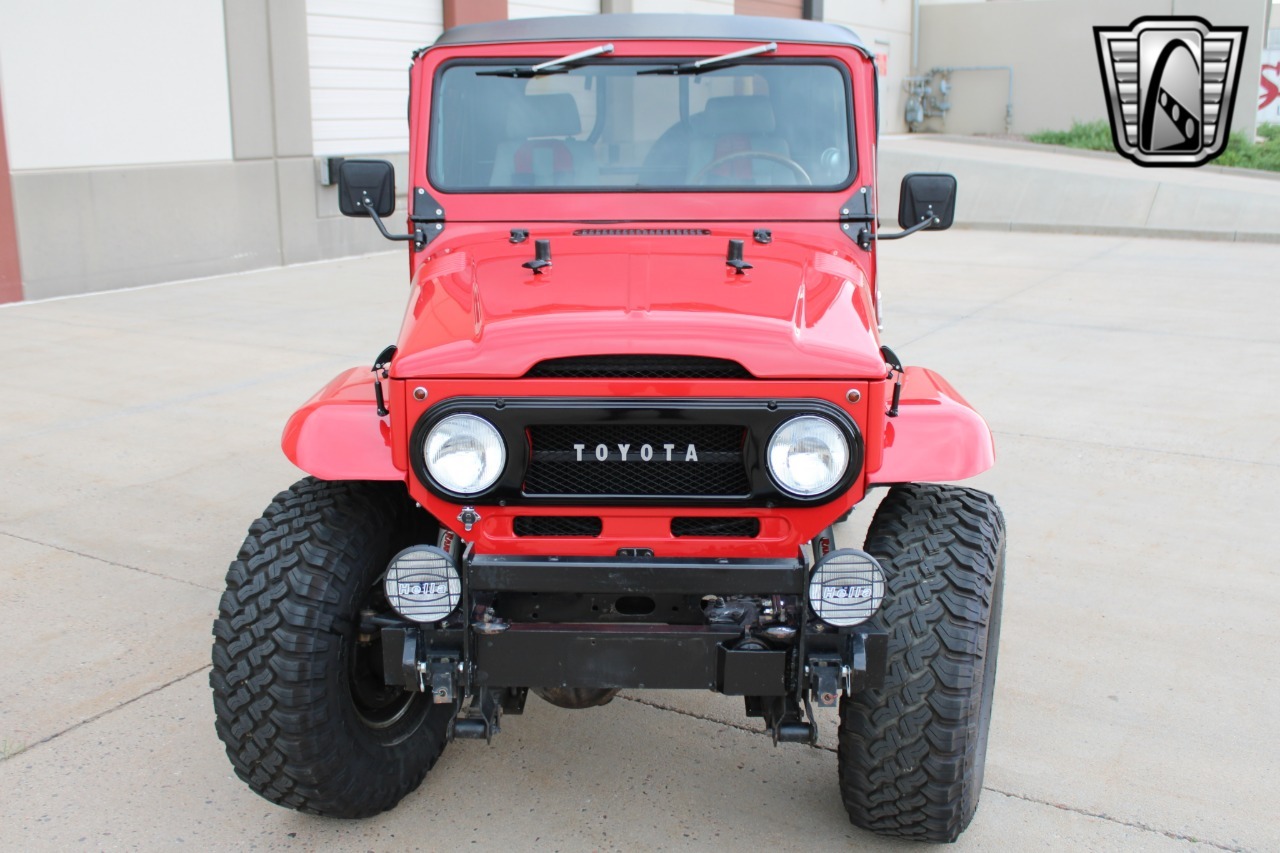 1973-toyota-land-cruiser-fj40 (110)