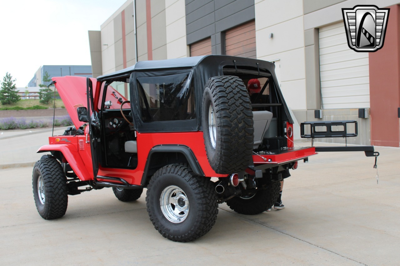 1973-toyota-land-cruiser-fj40 (90)