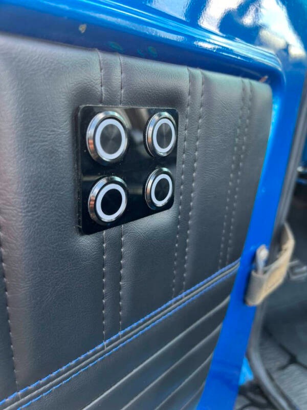 1974-ford-bronco-restored-for-sale (22)