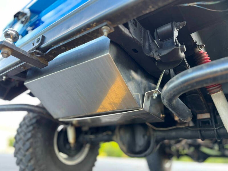 1974-ford-bronco-restored-for-sale (28)