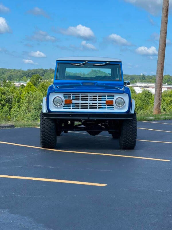 1974-ford-bronco-restored-for-sale (33)