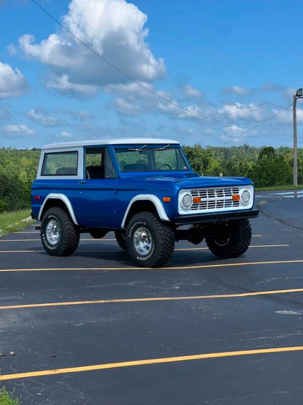 1974-ford-bronco-restored-for-sale (37)