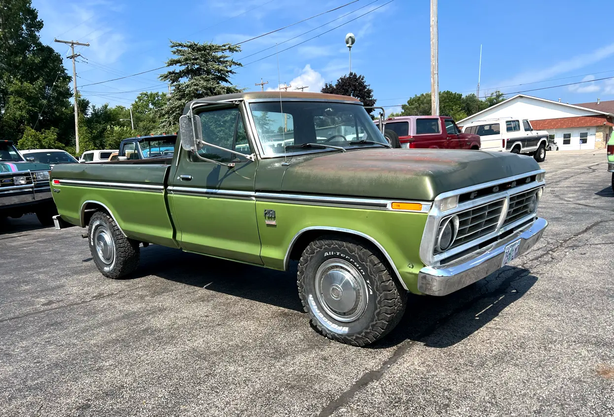 1975-ford-f250-camper-special-for-sale-03