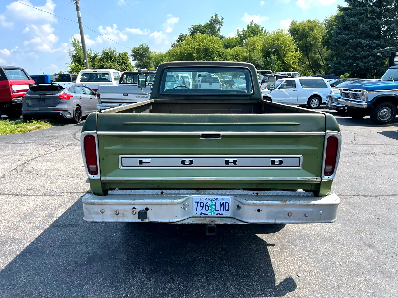 1975-ford-f250-camper-special-for-sale-05