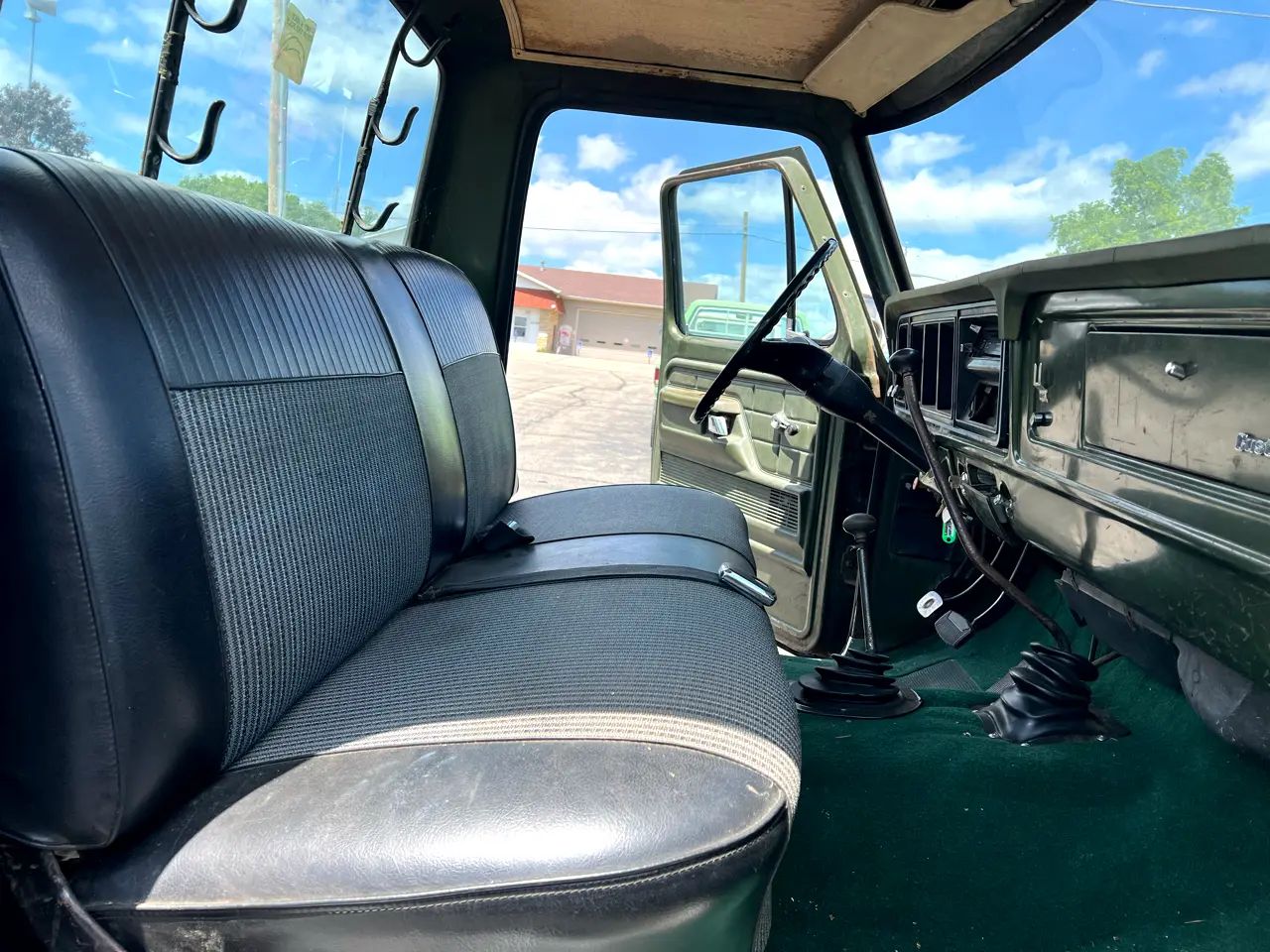 1975-ford-f250-highboy-4x4-for-sale-12