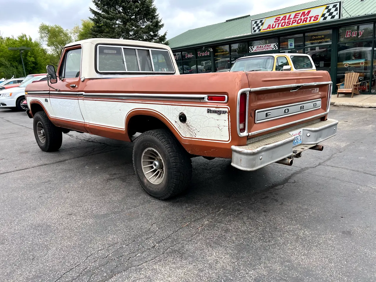1976-Ford-F150-Ranger-XLT-4WD-for-sale-in-Trevor-WI-05