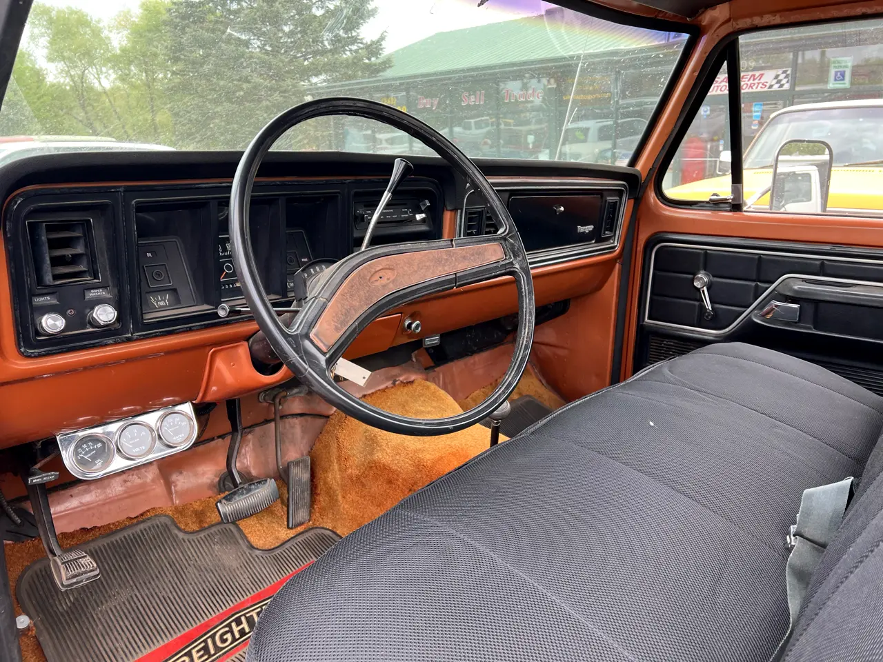 1976-Ford-F150-Ranger-XLT-4WD-for-sale-in-Trevor-WI-07