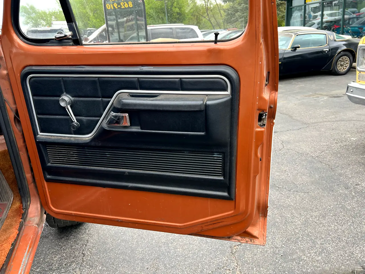 1976-Ford-F150-Ranger-XLT-4WD-for-sale-in-Trevor-WI-11