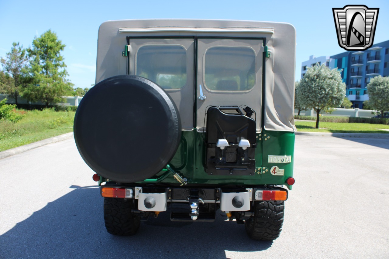 1976-toyota-land-cruiser-fj43 (104)