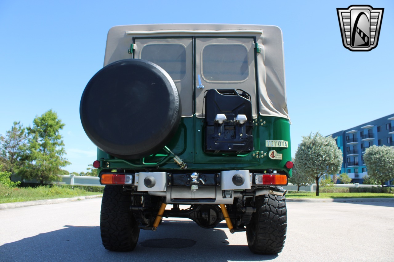 1976-toyota-land-cruiser-fj43 (106)