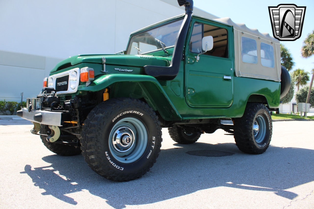 1976-toyota-land-cruiser-fj43 (116)