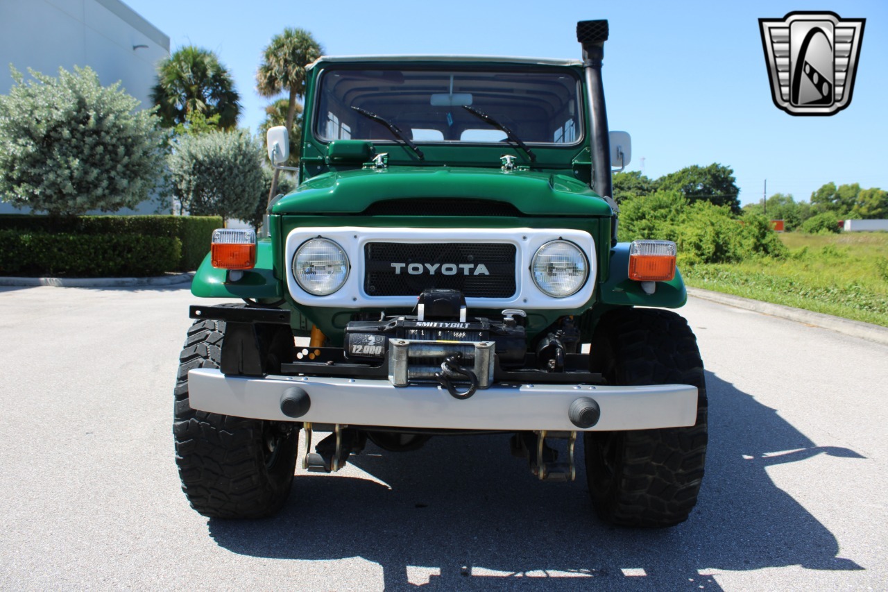 1976-toyota-land-cruiser-fj43 (118)