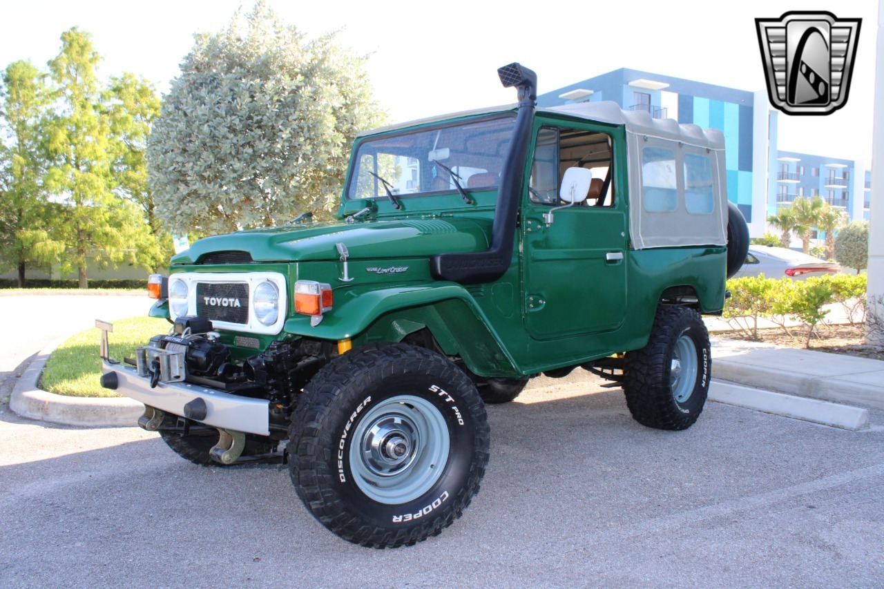 1976-toyota-land-cruiser-fj43 (121)