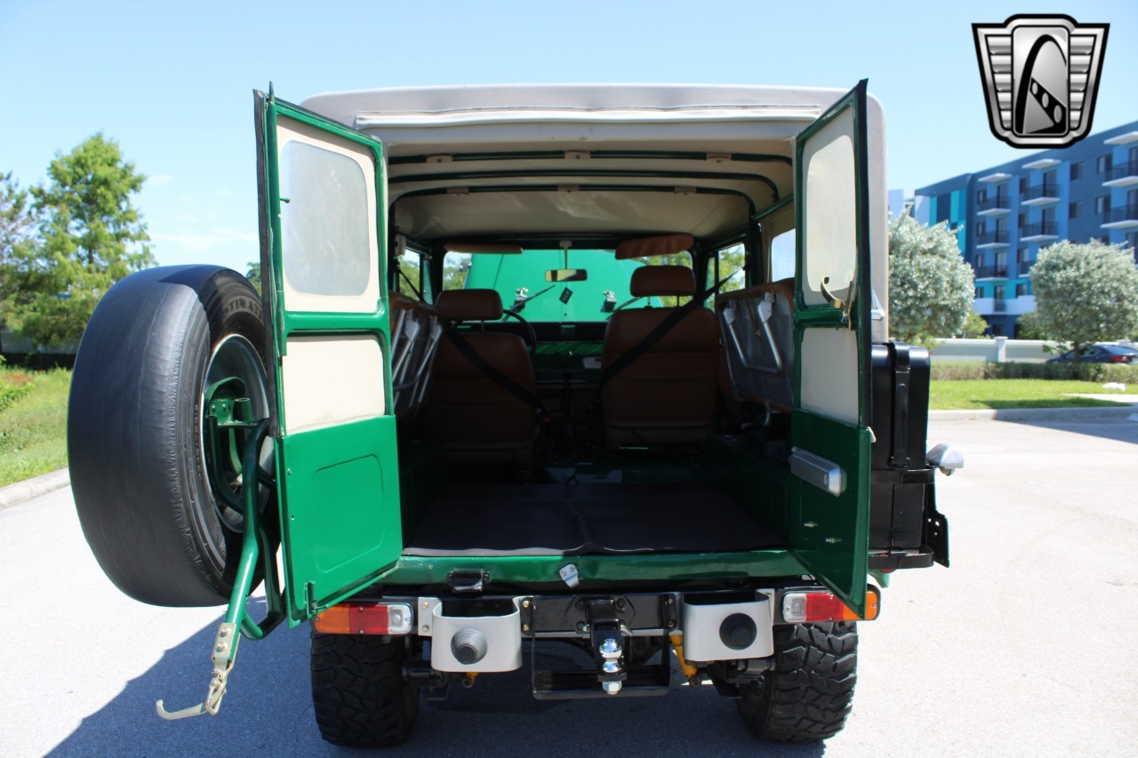 1976-toyota-land-cruiser-fj43 (30)