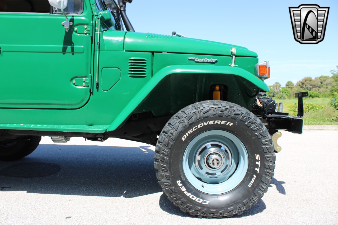 1976-toyota-land-cruiser-fj43 (60)