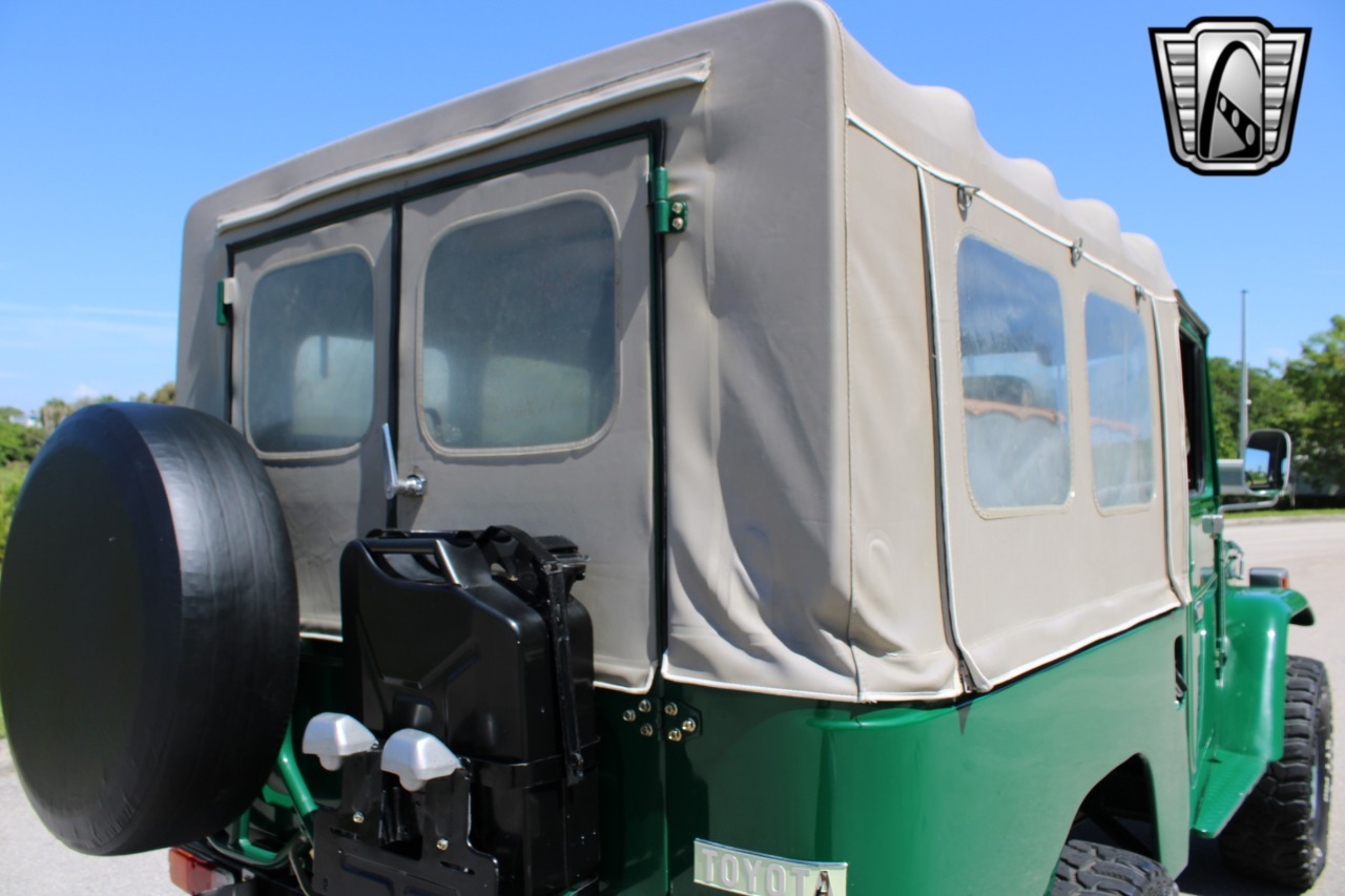 1976-toyota-land-cruiser-fj43 (67)