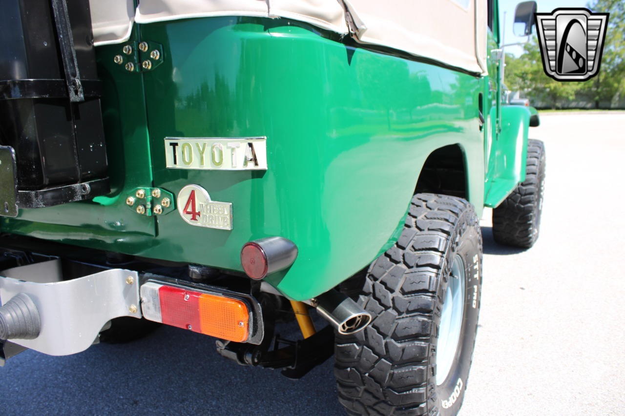 1976-toyota-land-cruiser-fj43 (68)