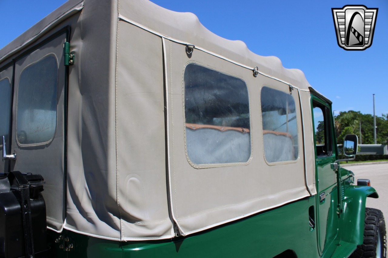 1976-toyota-land-cruiser-fj43 (70)