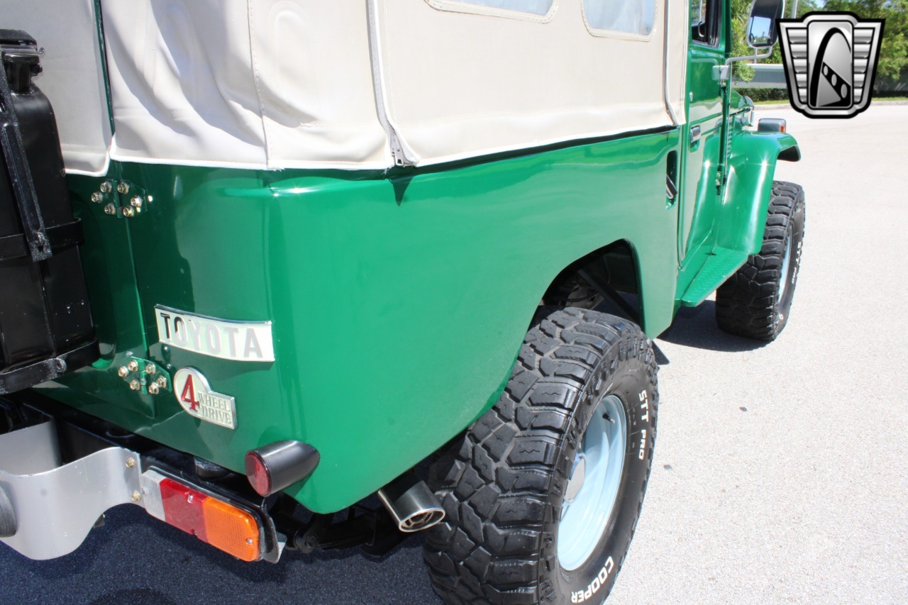 1976-toyota-land-cruiser-fj43 (71)