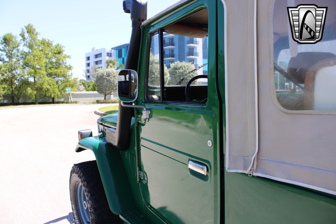 1976-toyota-land-cruiser-fj43 (86)