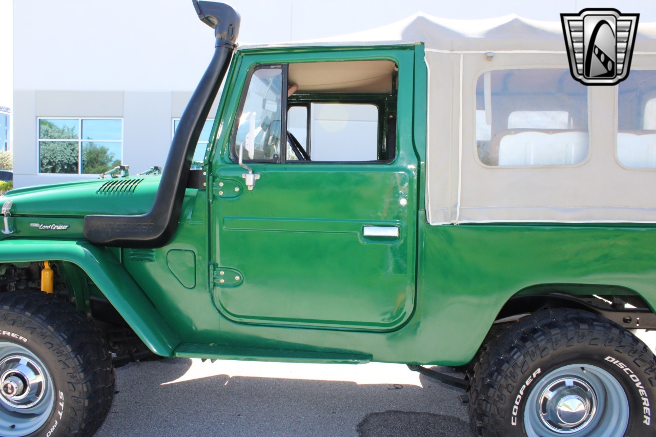 1976-toyota-land-cruiser-fj43 (87)