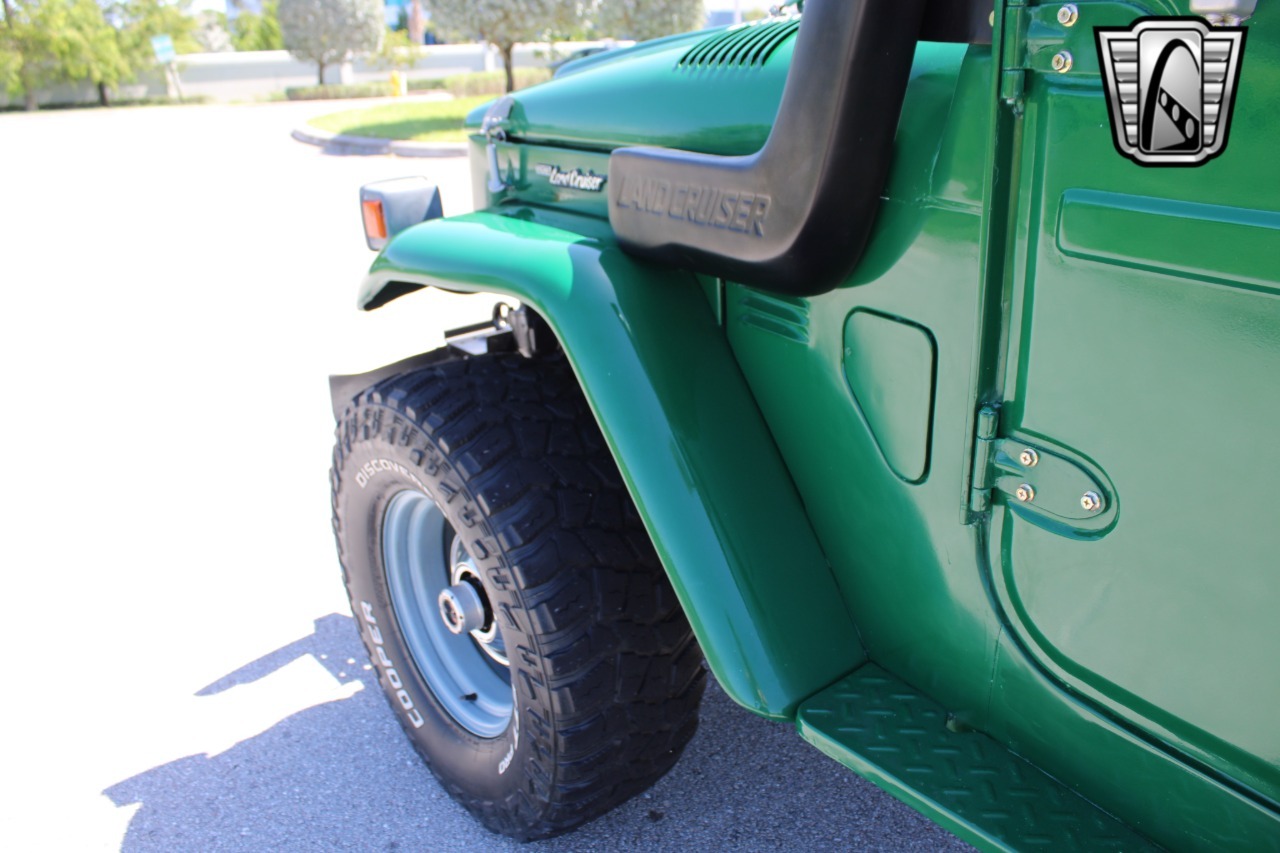 1976-toyota-land-cruiser-fj43 (91)
