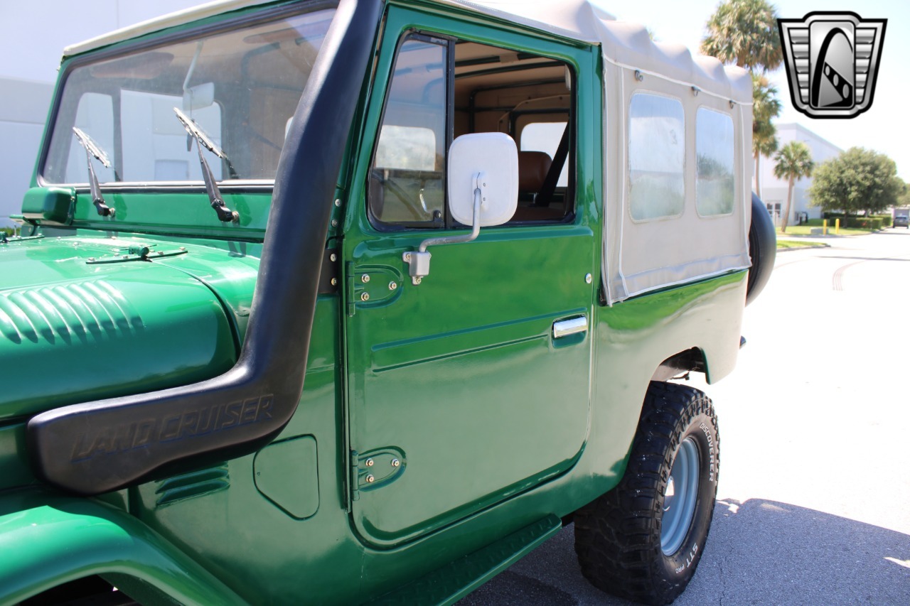 1976-toyota-land-cruiser-fj43 (92)