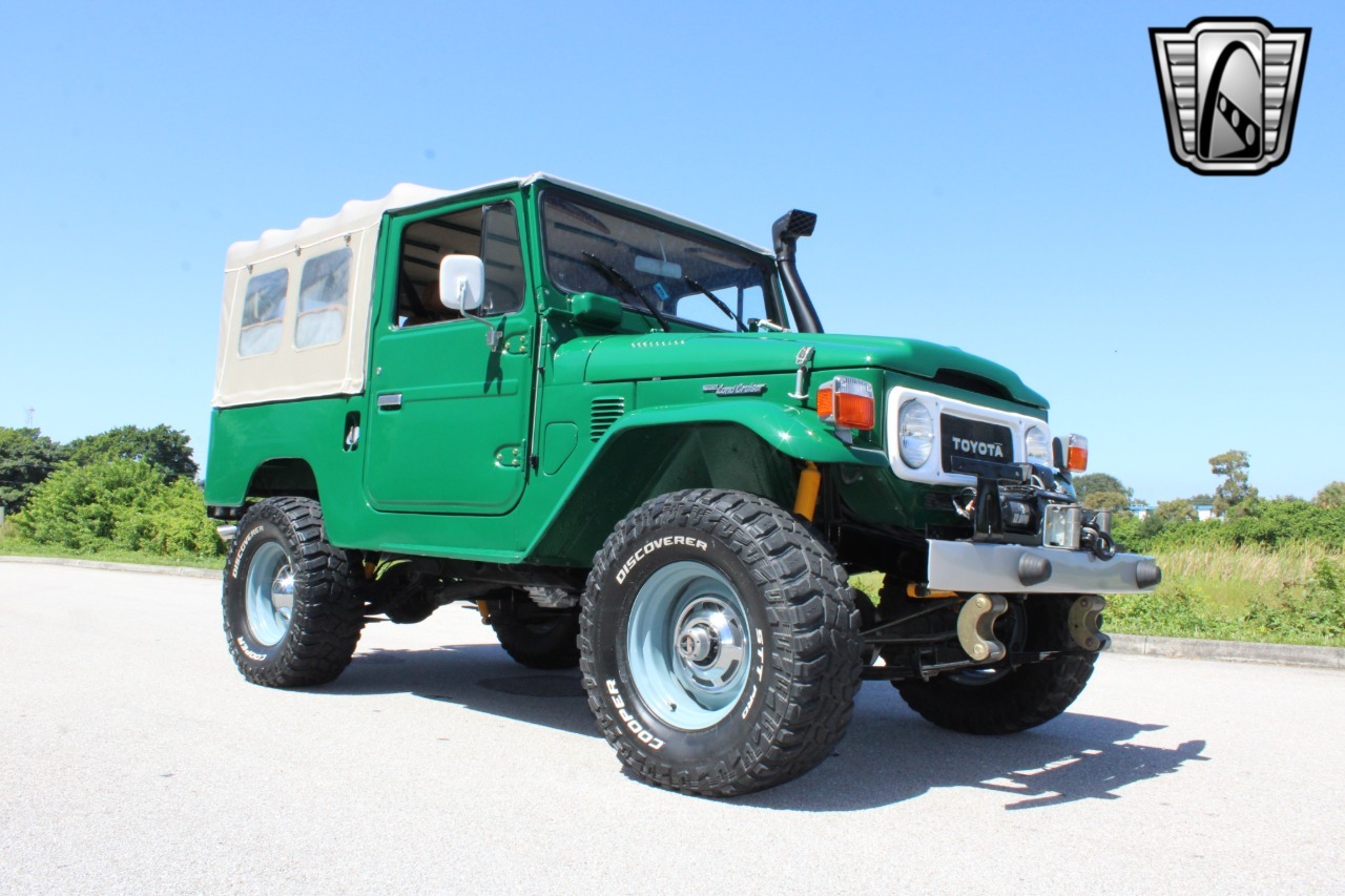 1976-toyota-land-cruiser-fj43 (97)