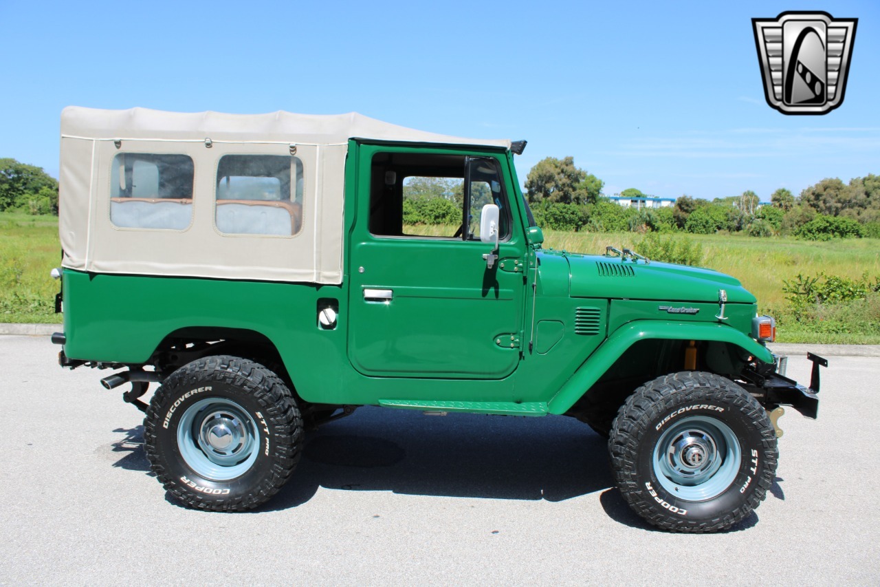 1976-toyota-land-cruiser-fj43 (98)