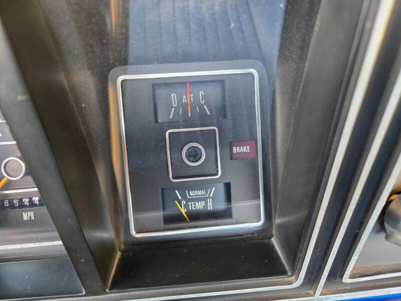 1977-ford-f150-custom (105)