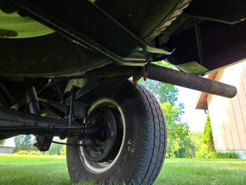 1977-ford-f150-custom (38)