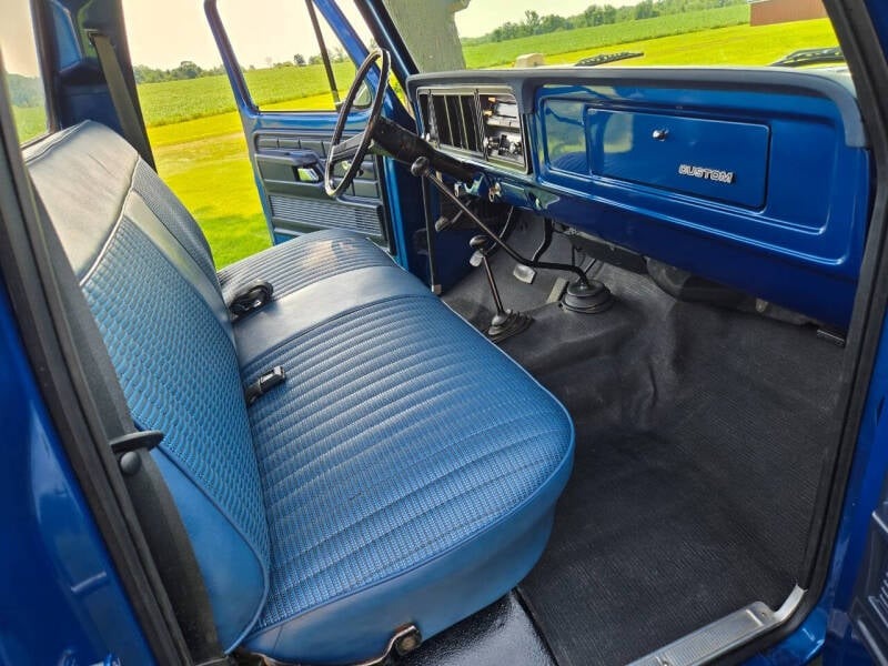 1977-ford-f150-custom (67)