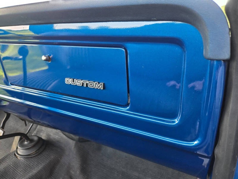 1977-ford-f150-custom (73)
