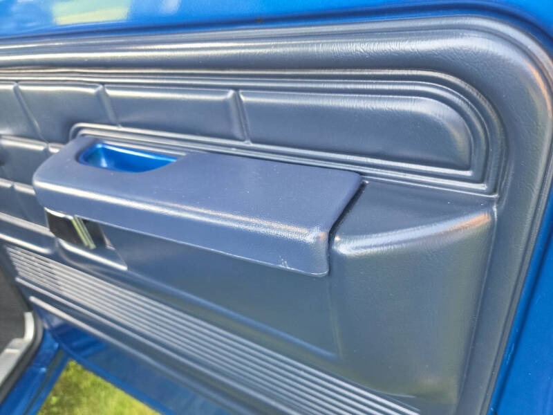 1977-ford-f150-custom (89)
