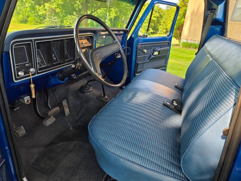 1977-ford-f150-custom (93)