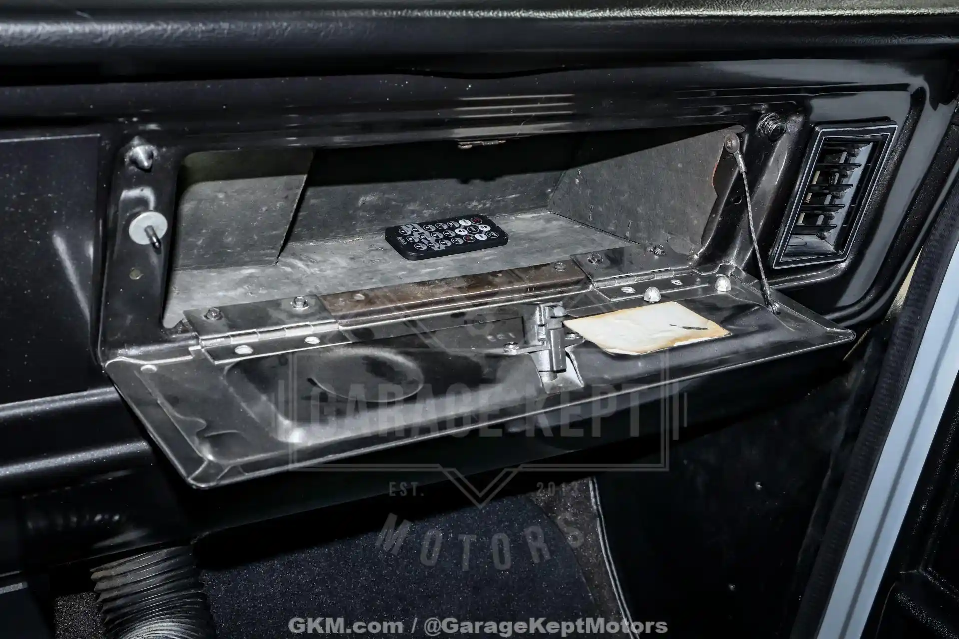1978-ford-f150-restored-for-sale (65)