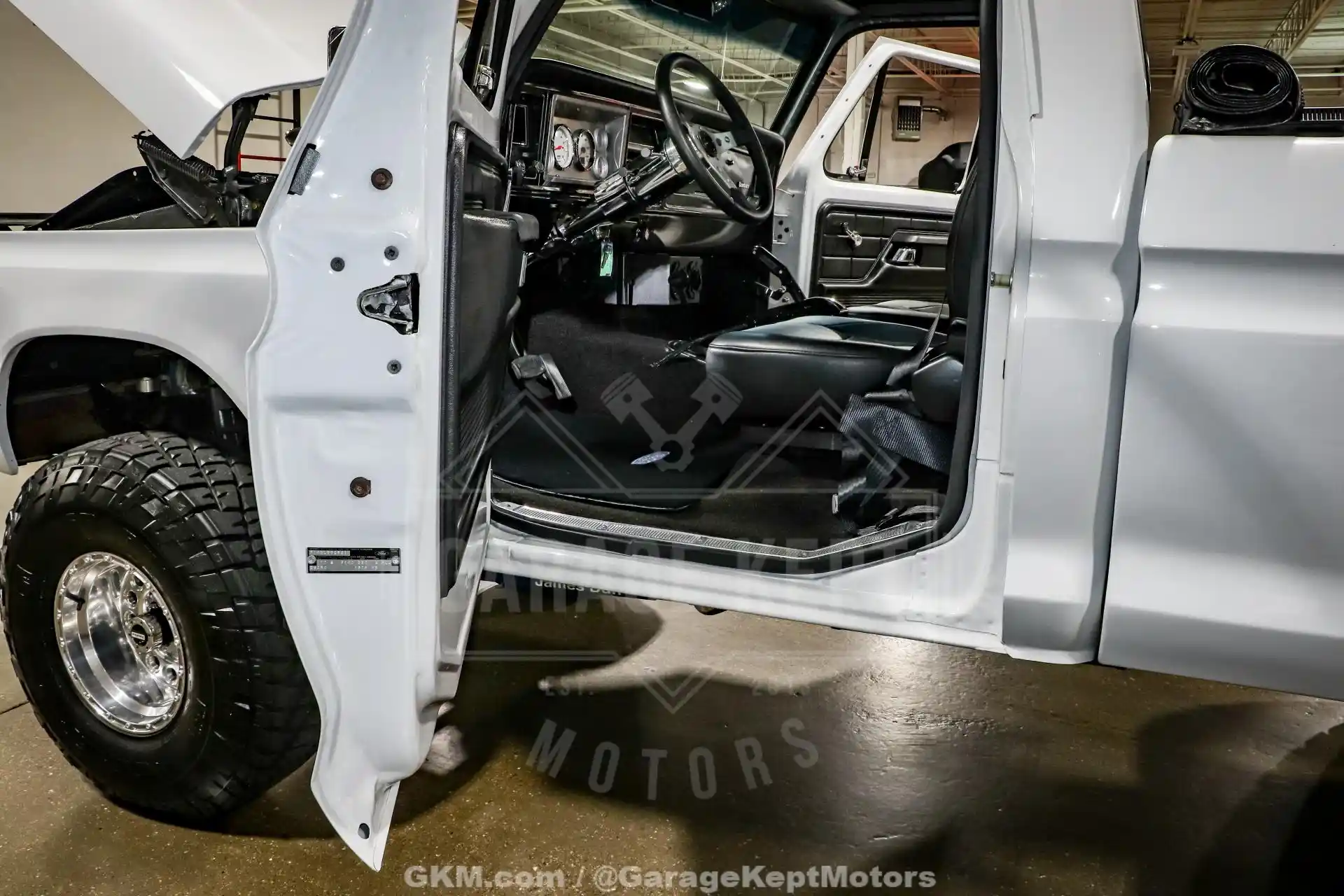 1978-ford-f150-restored-for-sale (84)