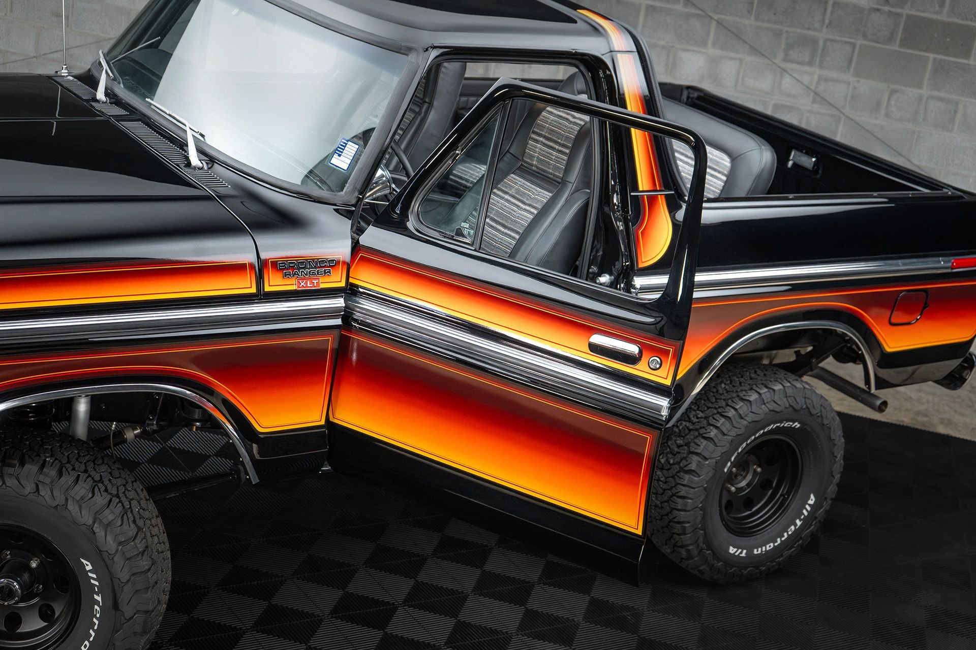 1979-ford-bronco-for-sale-maxlider-brothers-07