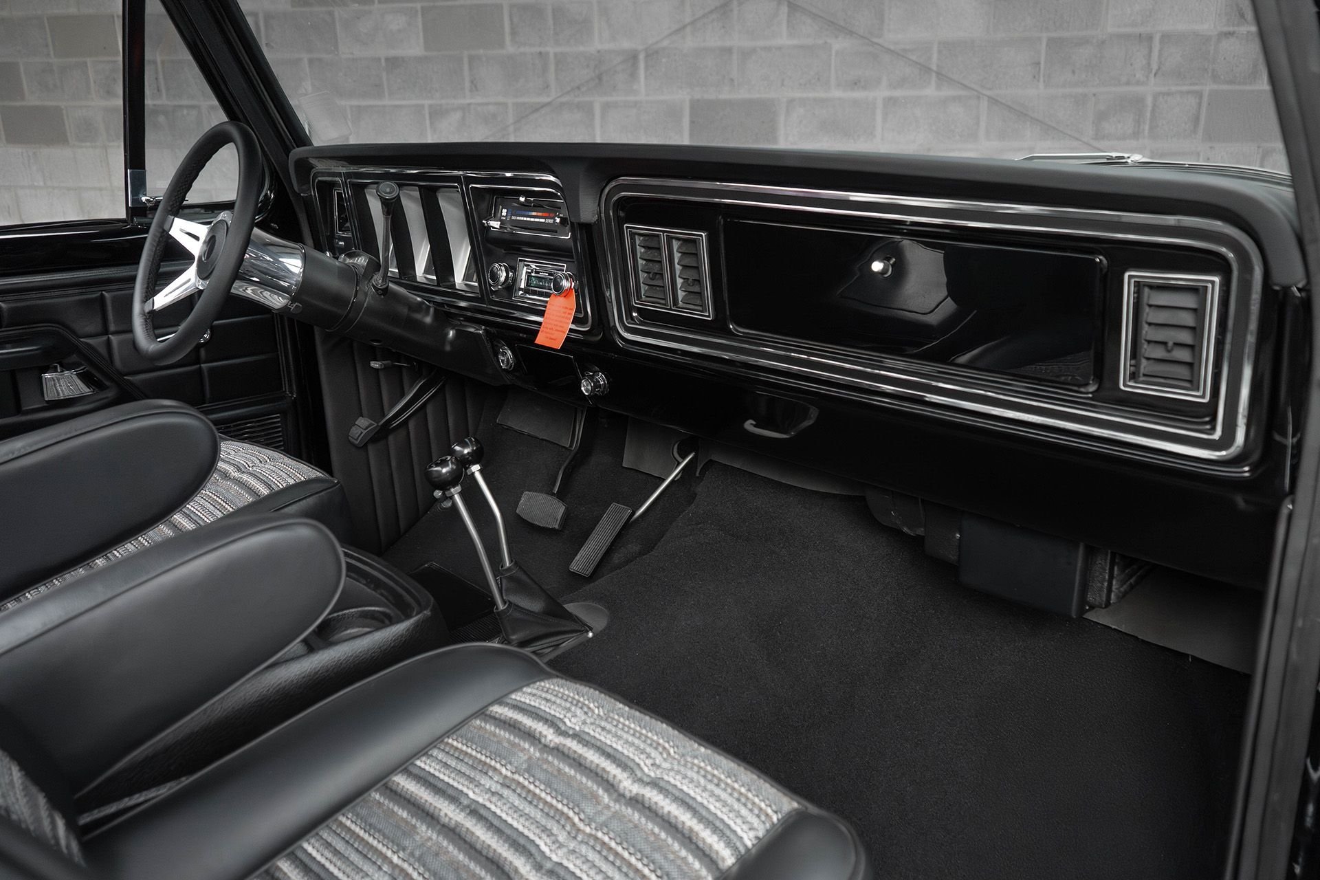 1979-ford-bronco-for-sale-maxlider-brothers-25
