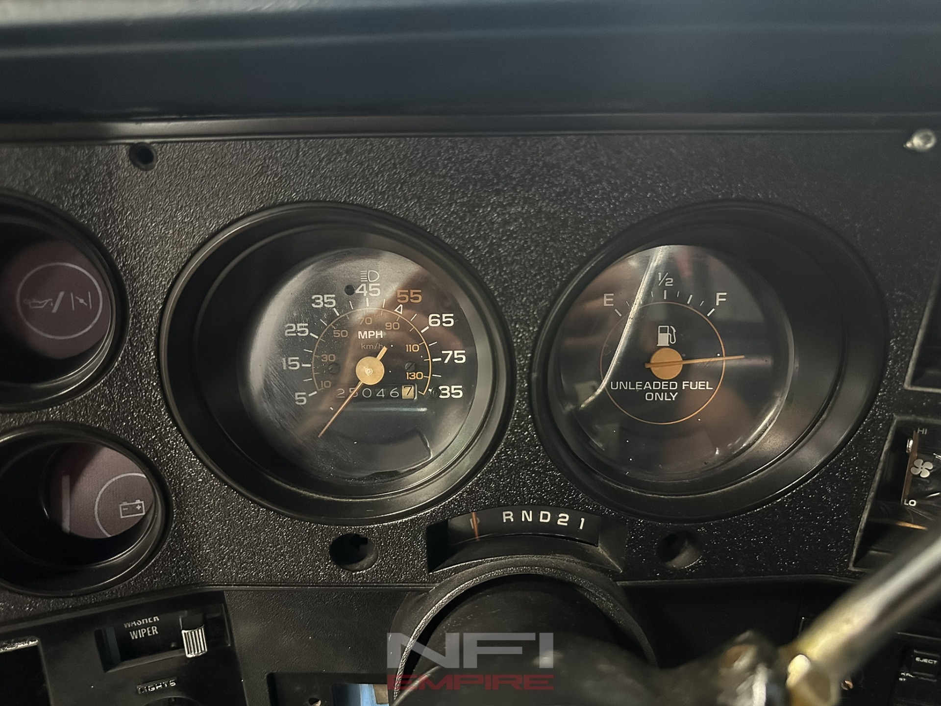 1981-chevy-c10-scottsdale (13)